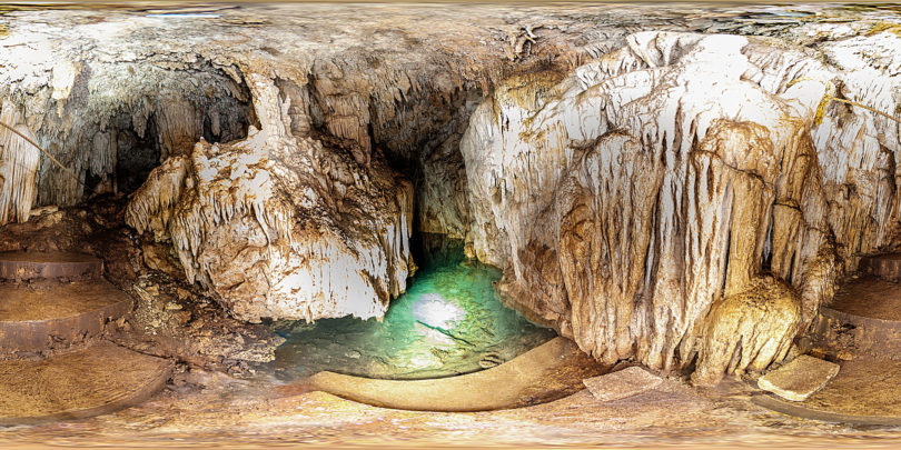 Tropfsteinhöhle Gruta Chelentún in Yucatan, Mexiko